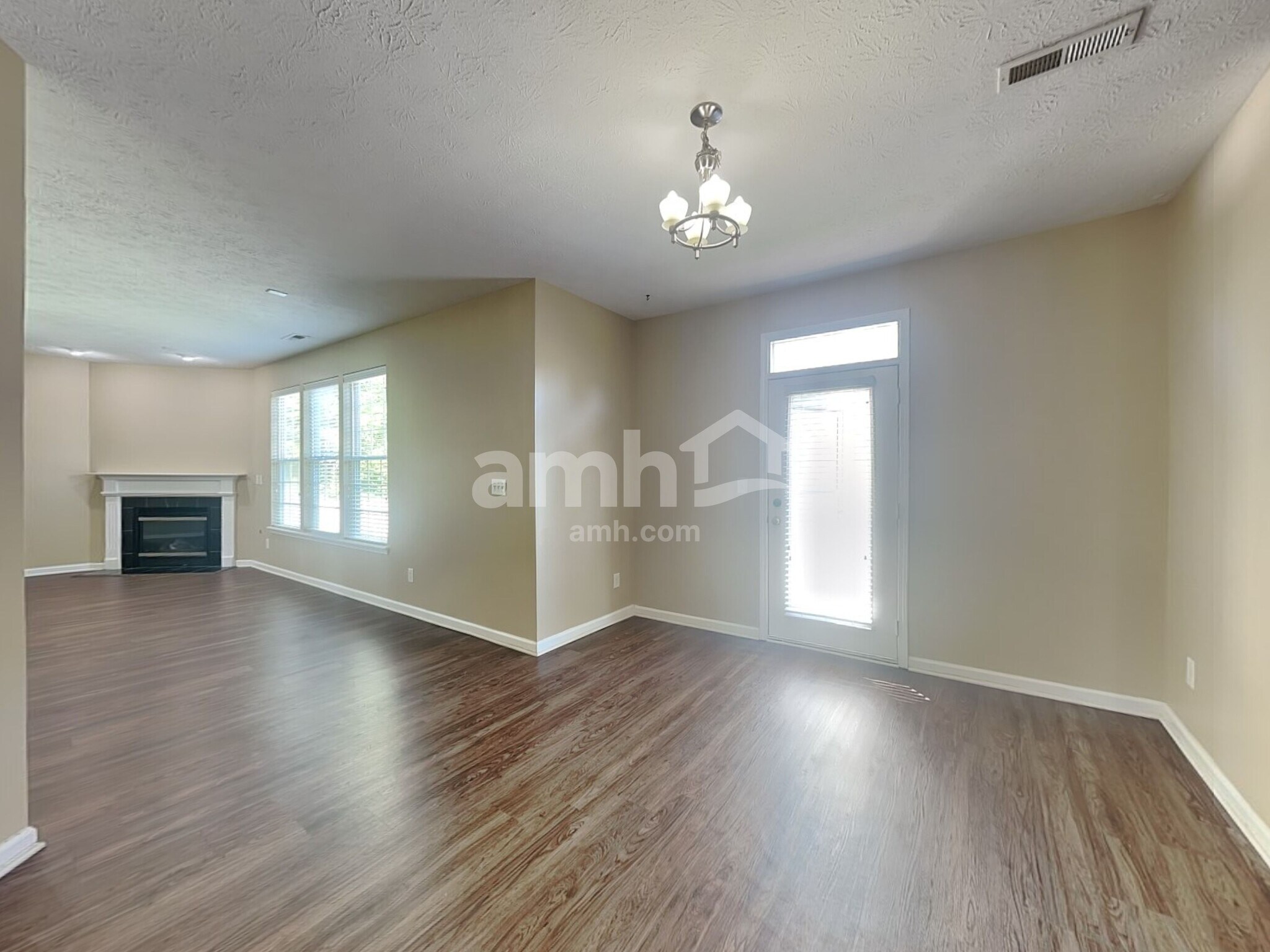 Building Photo - 5940 W Nautica Blvd