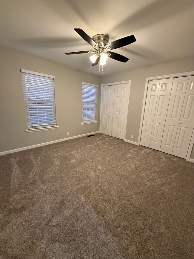 Building Photo - Newly Renovated 3 BR 2 Bath brick home