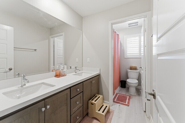 Building Photo - 31110 Bay Horse Way