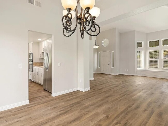 Building Photo - 1920 Avenida Joaquin