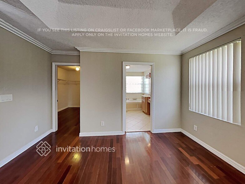 Building Photo - 18057 SW 12th Ct