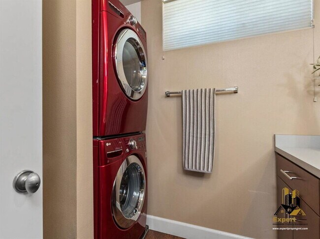 Building Photo - 797 Krypton Ct