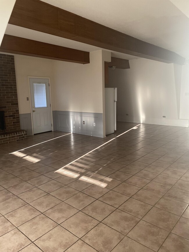 Building Photo - 103 Myra Ln