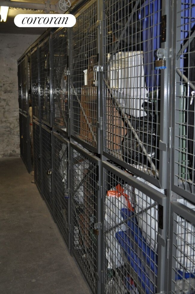 Building Photo - 59 Pineapple St