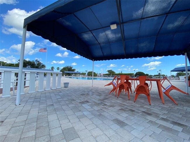 Building Photo - 5514 Lagoon Dr