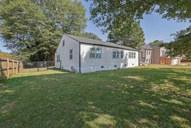 Building Photo - 280 Stone Mountain St