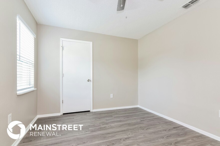 Building Photo - 839 Cinnamon Dr