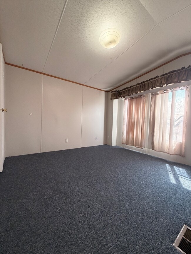 Building Photo - 14331 Greenville St