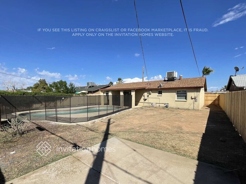 Building Photo - 13808 N 33rd St