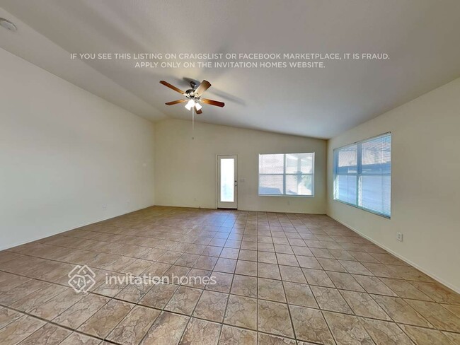 Building Photo - 9726 W Tonopah Dr