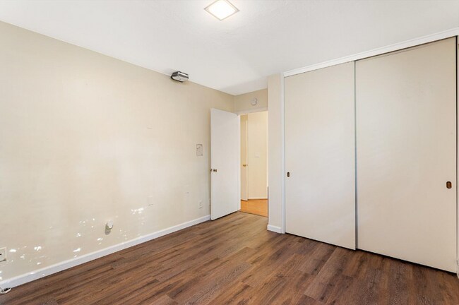 Building Photo - 3145 Sheridan St