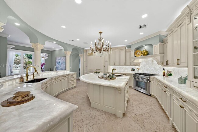 Building Photo - 628 Coral Way