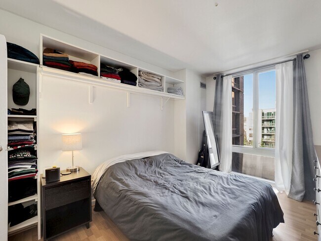 Building Photo - 950 25th St NW