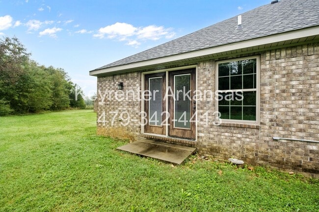 Building Photo - 445 Oakwoods Dr