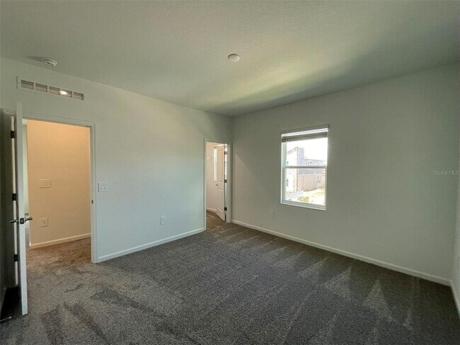 Building Photo - 2165 Sweet Honey Ln