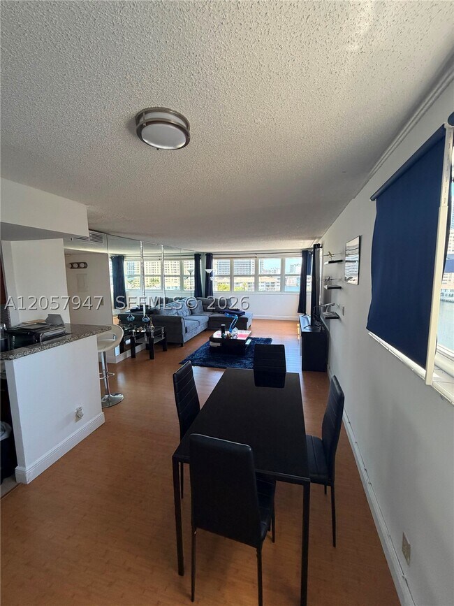 Building Photo - 111 Golden Isles Dr
