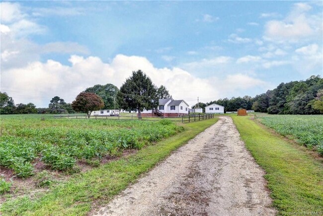 Building Photo - 5930 Farmers Dr