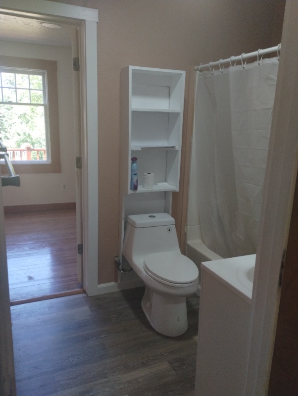 Building Photo - 2641 Irving Ave