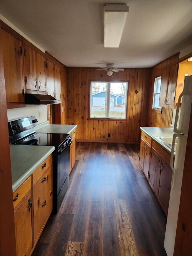 Building Photo - 5374 S State Rd 10