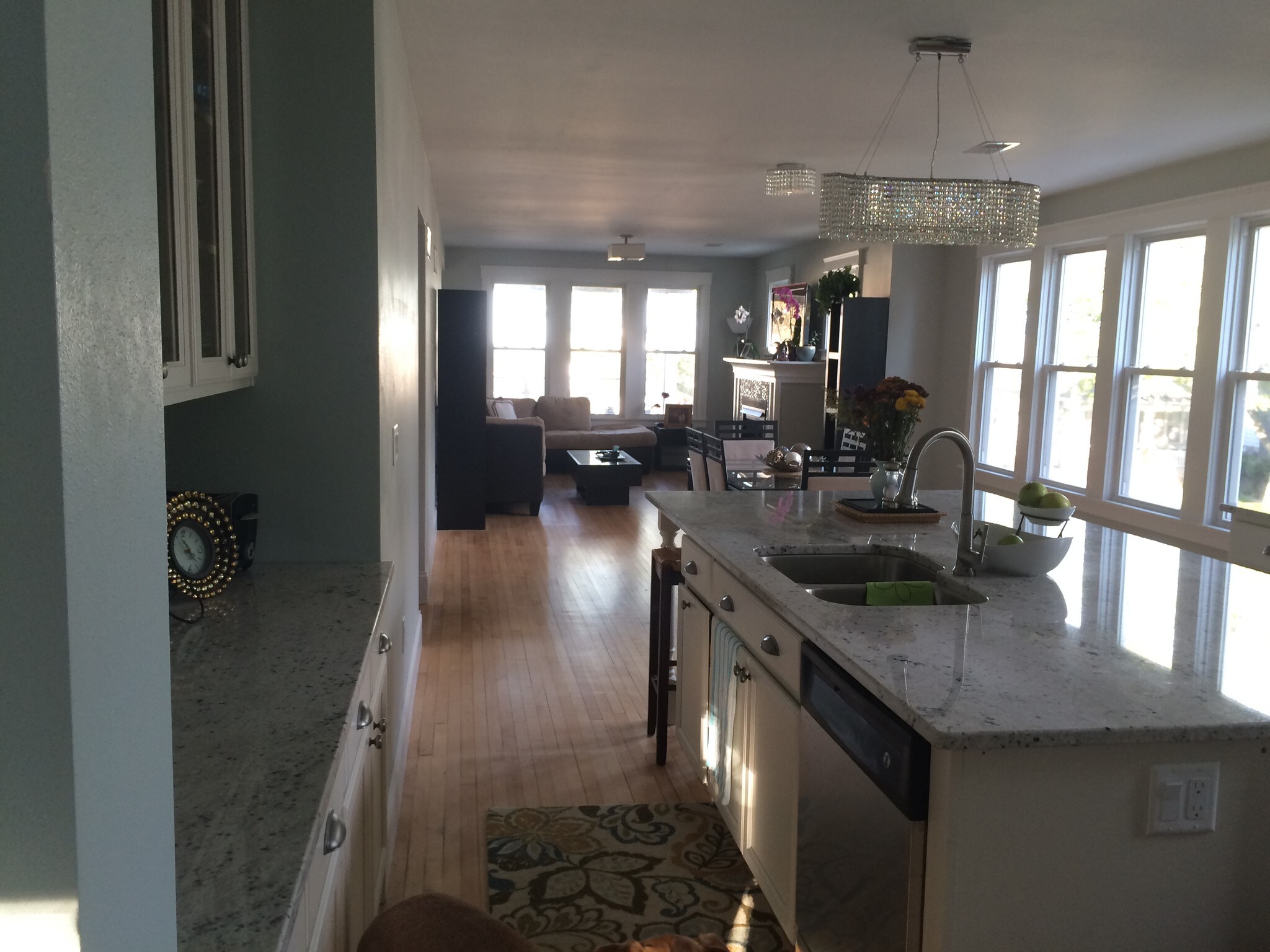 Kitchen - 2547 S Shore Dr
