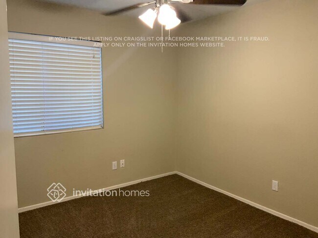 Building Photo - 866 E Mohave Ln