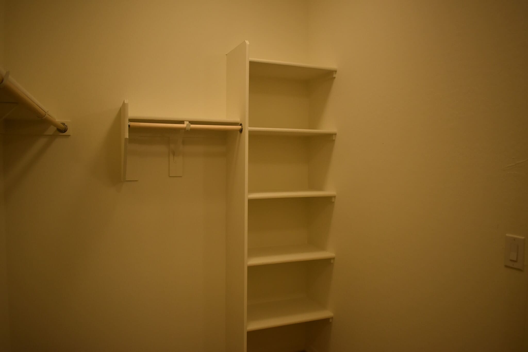 Master Closet - 260 E Hawaii Dr