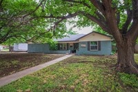 Building Photo - 3301 Palmetto Trail