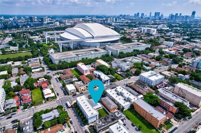 Building Photo - 1572 NW 2nd St