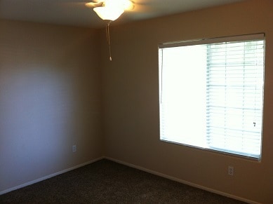 Building Photo - 4 bed 2 bath hm located in The Seasons SW 93313  $2300 Rent +$2300 Dep