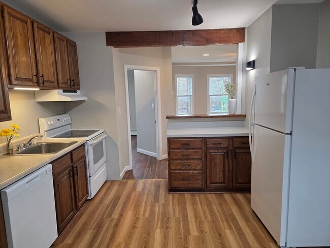 Building Photo - 503 South St