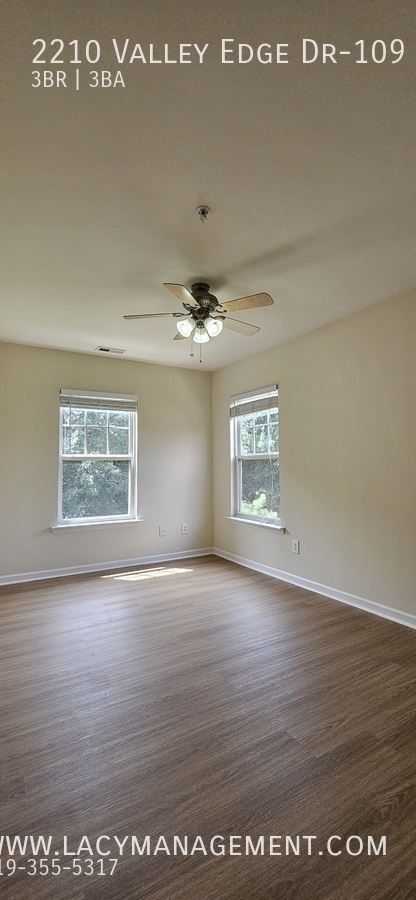Building Photo - 2210 Valley Edge Dr