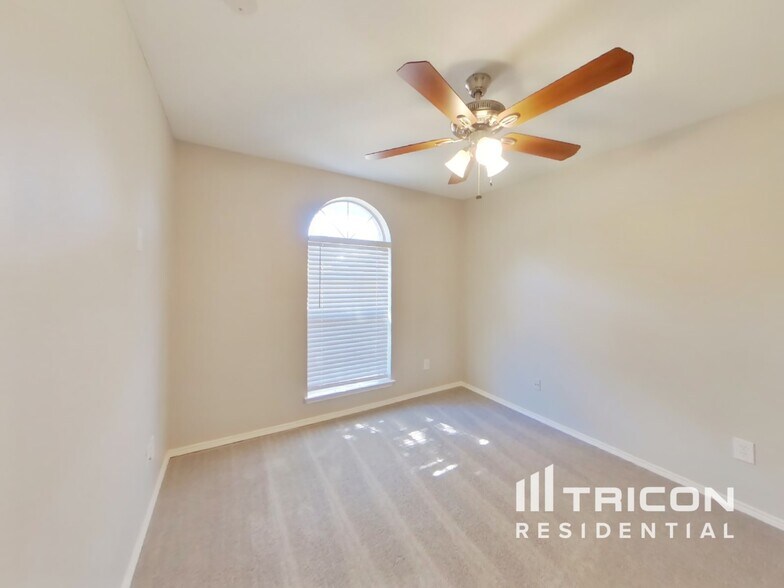 Building Photo - 7319 Woodhome Dr