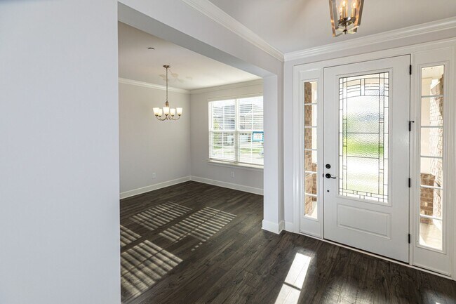 Building Photo - 5032 Ozment Dr