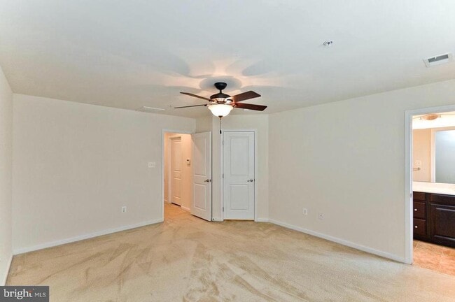 Building Photo - 5424 Double Day Ln