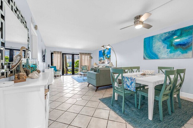 Building Photo - 39 Tulip Ave