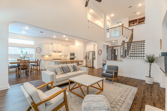 Primary Photo - 30 Fury Ranch Pl