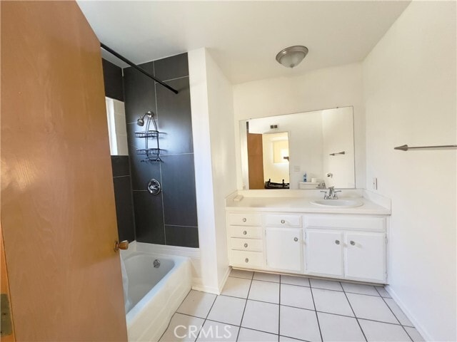 Building Photo - 1521 W Westmont Ave