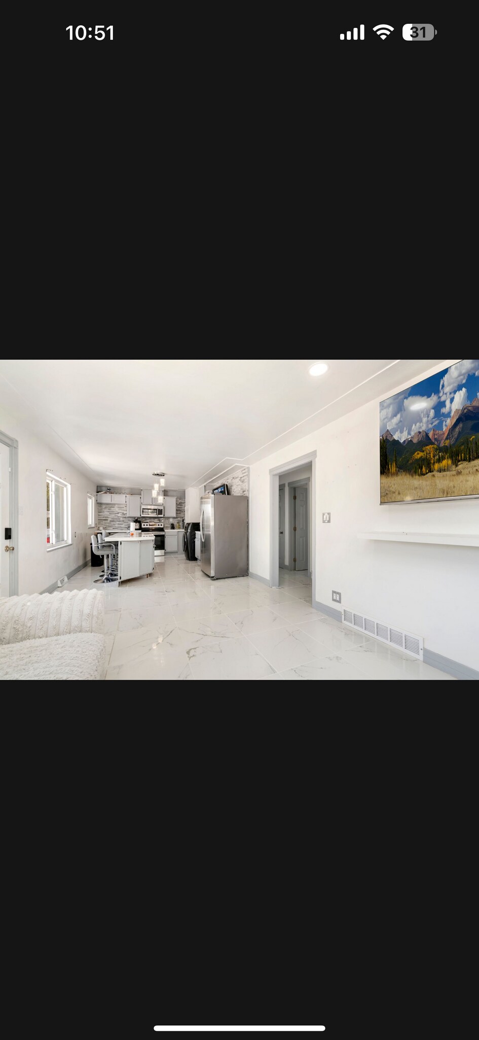 Building Photo - 3037 Lakeside Dr