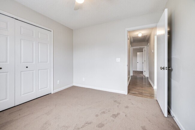 Building Photo - 118 Laurelwood Dr