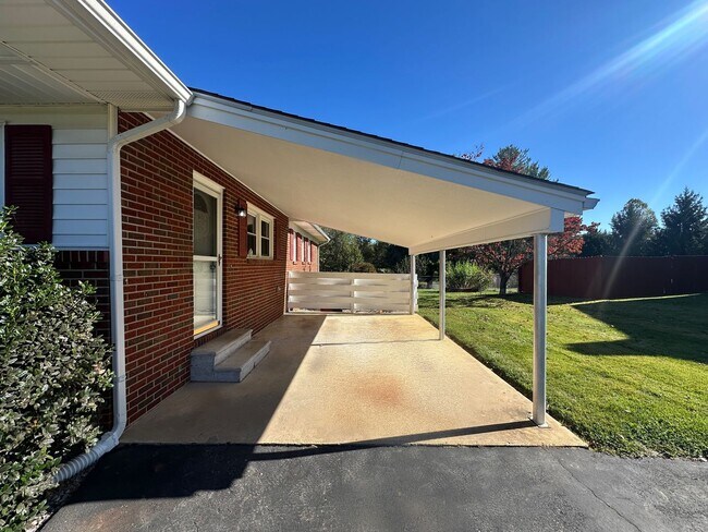 Building Photo - 113 Harrell Rd
