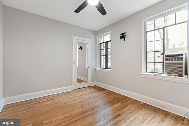 Building Photo - 1305 N Broom St