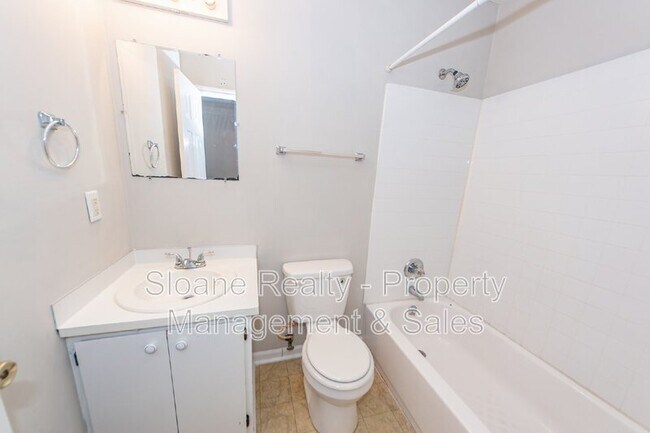 Building Photo - 149 Pine Shadow Dr