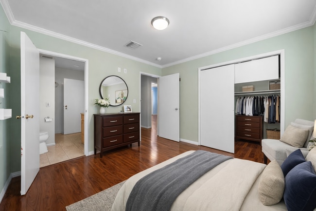 Building Photo - 1337 Douglas St