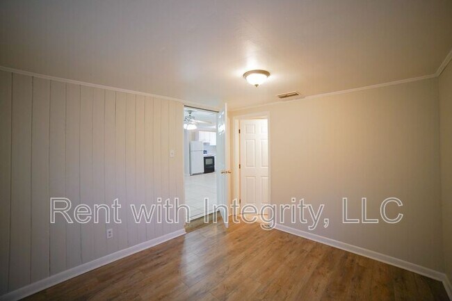 Building Photo - 3424 Orlando Dr