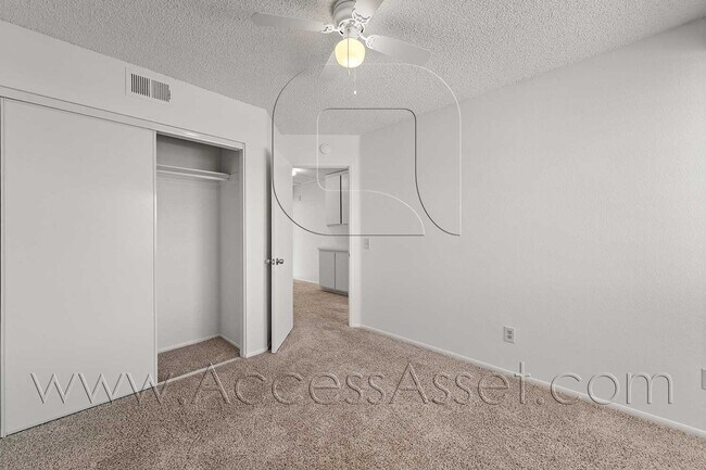 Building Photo - Charming 3 Bed/2.5 Bath Home With A Spacious Backyard And 3-Car Garage in Lake Elsinore!