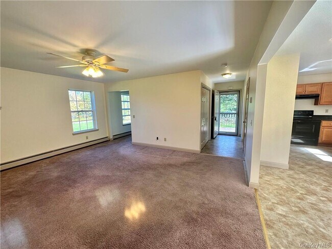 Building Photo - 2 Bel Air Dr