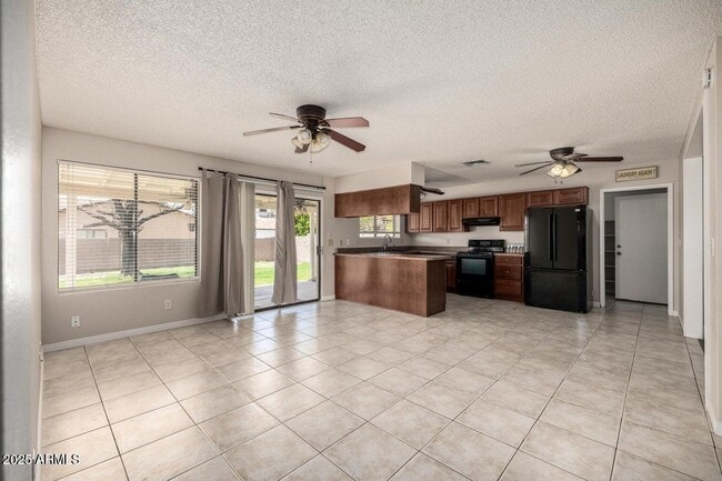 Building Photo - 2361 E Capri Ave