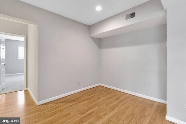 Building Photo - 208 Skyhill Rd