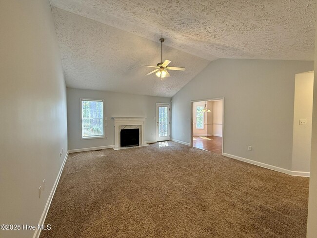 Building Photo - 135 Newington Way