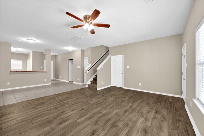 Building Photo - 4618 San Jacinto River Dr